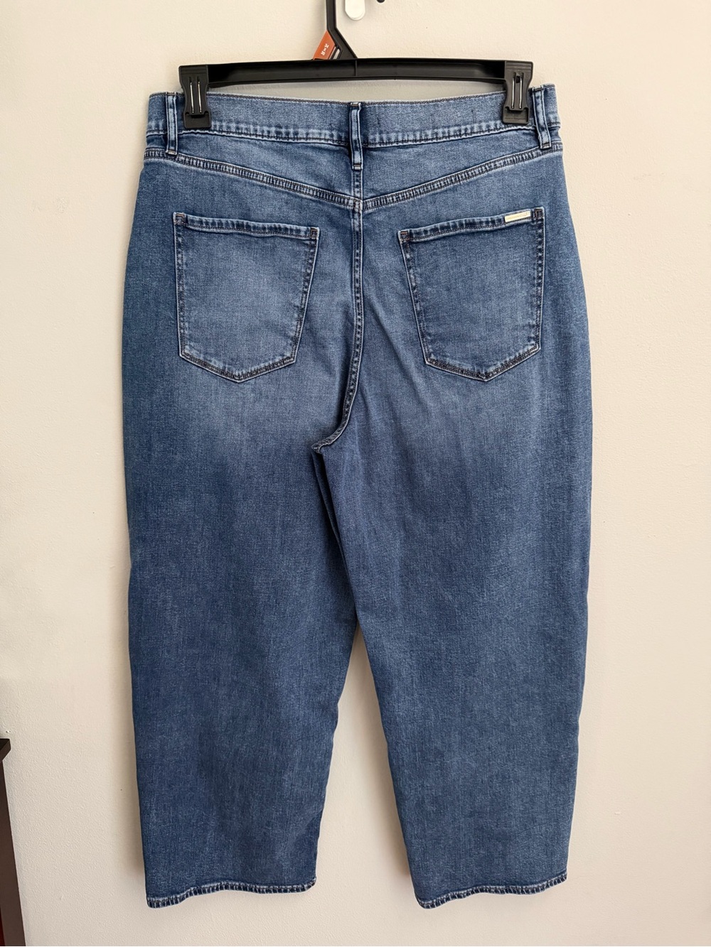 White House Black Market Extra High Rise Barrel Jeans Size 12 - Picture 2 of 10